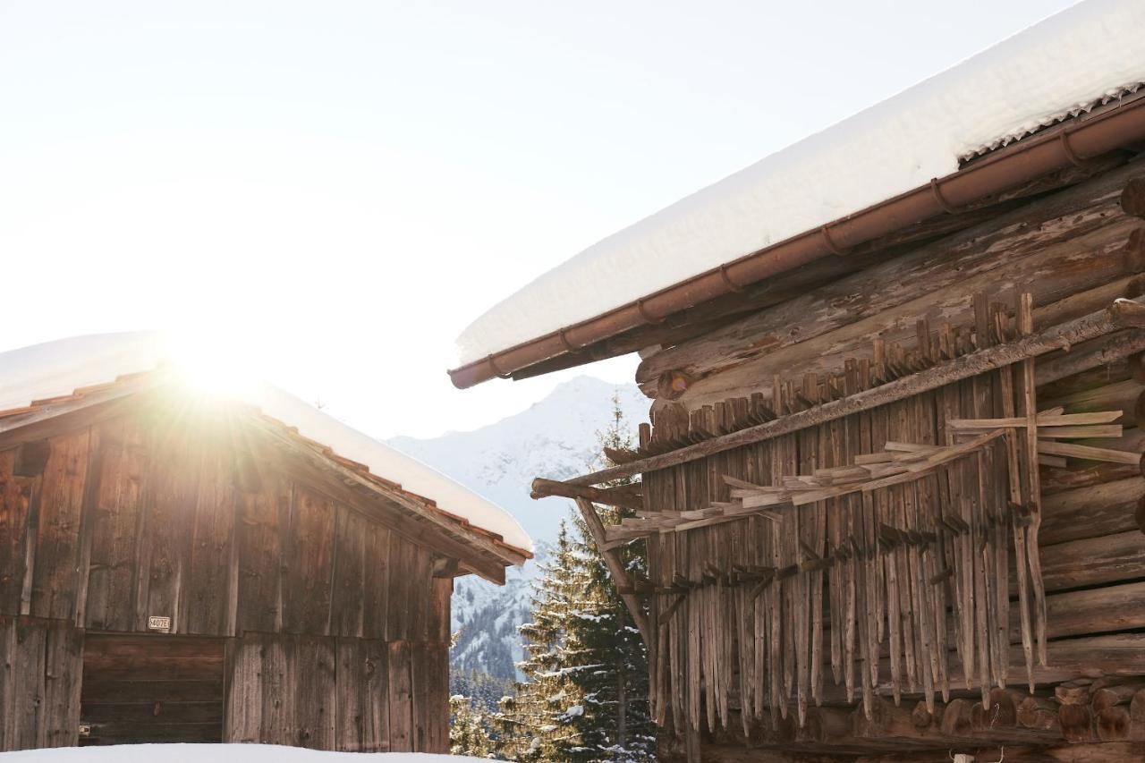 Готель Berghaus Alpenroesli Клостерс Екстер'єр фото
