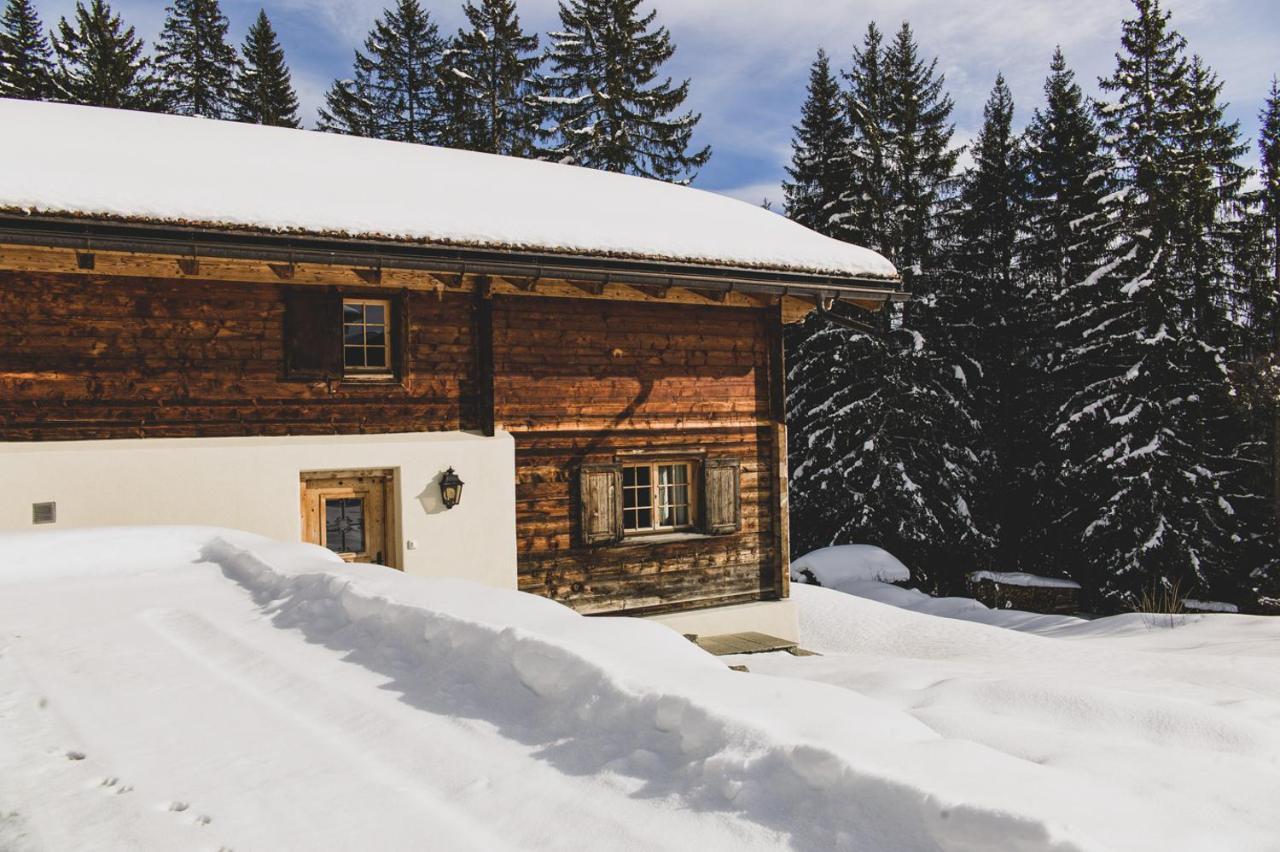 Готель Berghaus Alpenroesli Клостерс Екстер'єр фото
